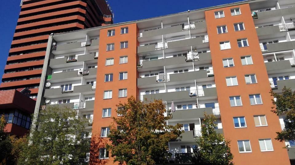 Powstancow Wielkopolskich 12 Poznań Buitenkant foto
